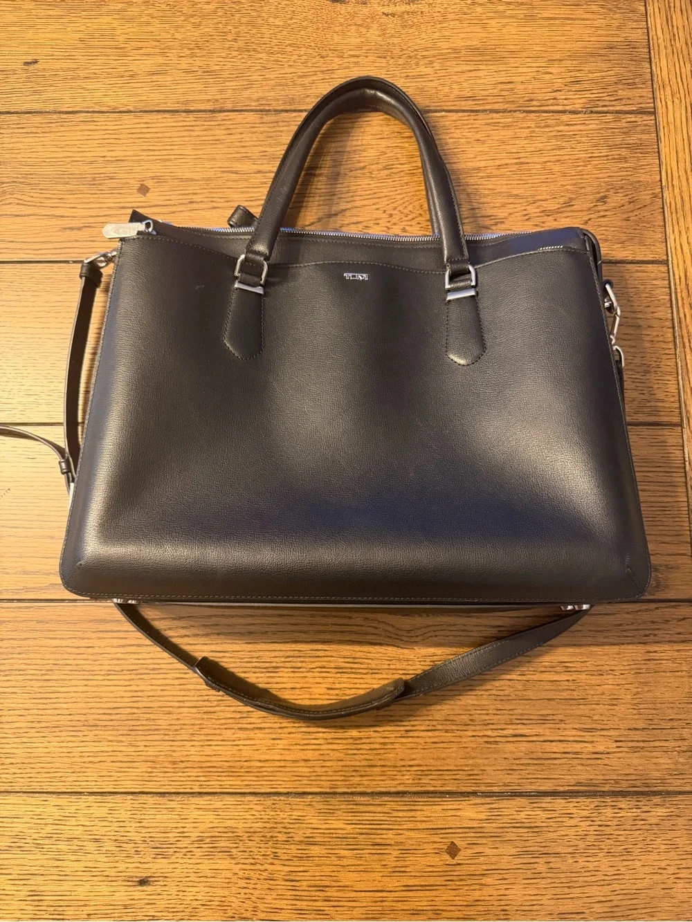 Tumi Black Leather Men's Briefcase with Shoulder Strap